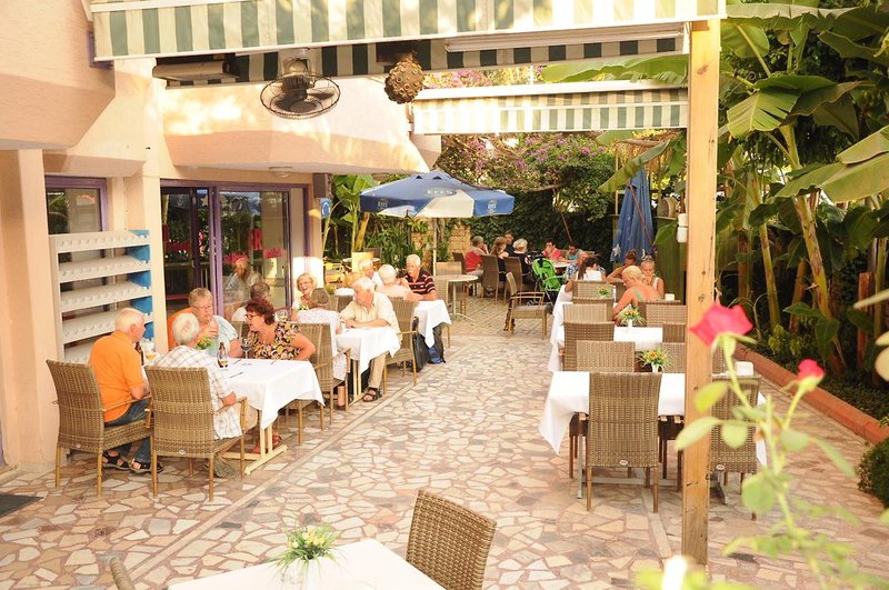 Rosella Apart & Hotel