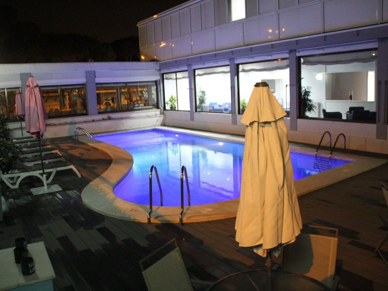 Hotel 153