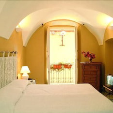 Sejur Corte Fiorita Albergo Diffuso vacanta Bosa