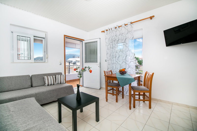 dal travel Platoni Elite Apartments