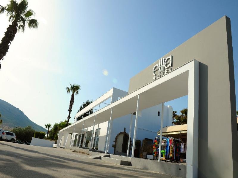 Aiora Aqua Resort