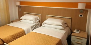 Hotel Twelve Hotel cazare Moncalieri