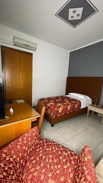 Flying Hotel