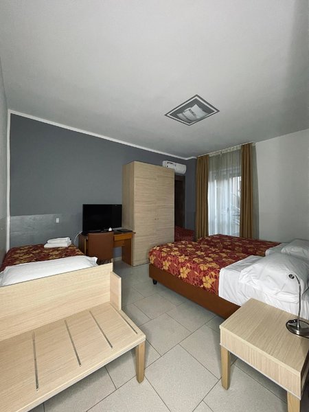 Flying Hotel