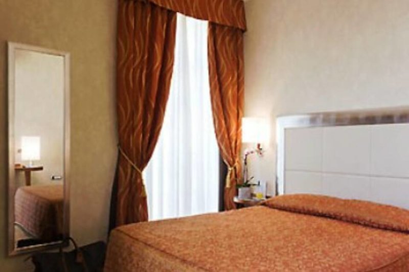 Best Western Crystal Palace Hotel