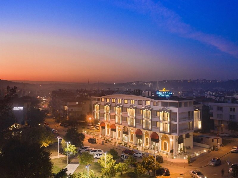 Hotel The Sansa Hotel