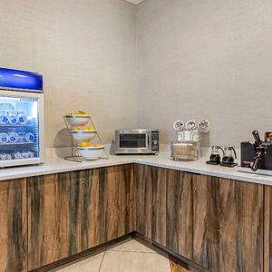Hotel Comfort Inn & Suites Miami International Airport cazare Miami Springs