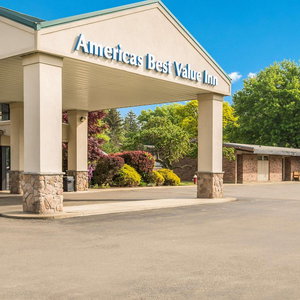 Hotel Americas Best Value Inn Lodge On The Green cazare Painted Post