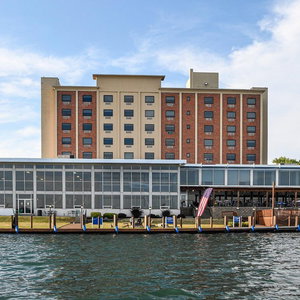 Hotel Crowne Plaza Niagara Falls Ny Riverside cazare Niagara Falls