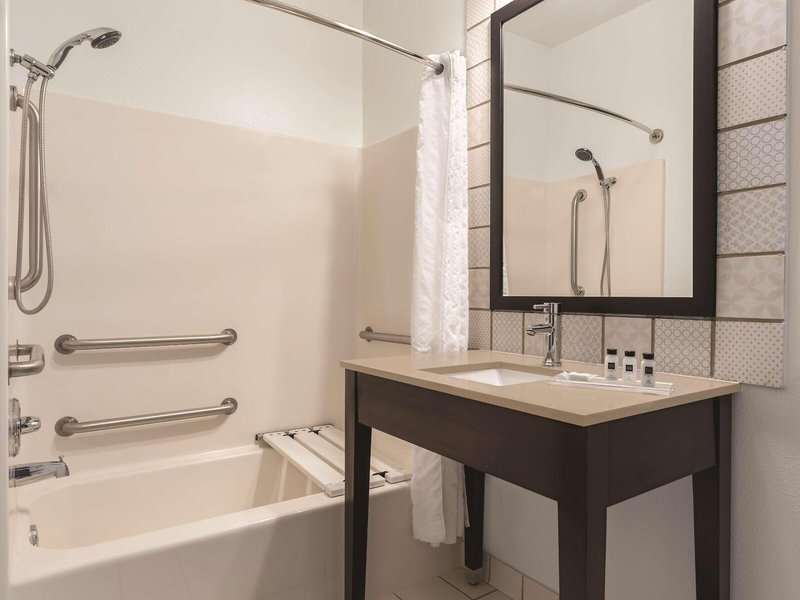 Hotel Country Inn & Suites By Radisson, Big Flats (Elmira), Ny