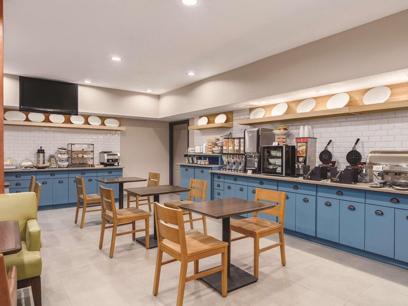 Country Inn & Suites By Radisson, Big Flats (Elmira), Ny