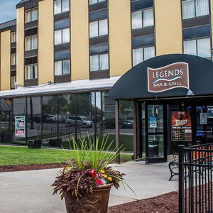 Hotel Quality Hotel & Suites At The Falls cazare Niagara Falls