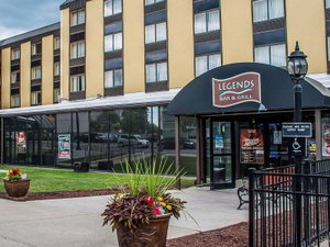 Hotel Quality Hotel & Suites At The Falls cazare Niagara Falls