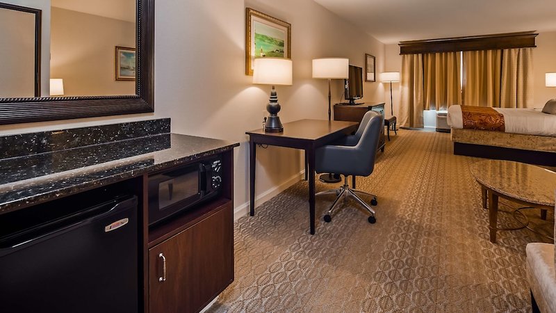 Best Western Plus Vineyard Inn & Suites