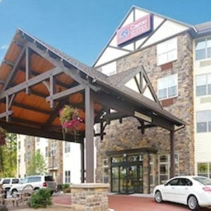 Hotel La Quinta Inn & Suites By Wyndham Lake George cazare Lake George