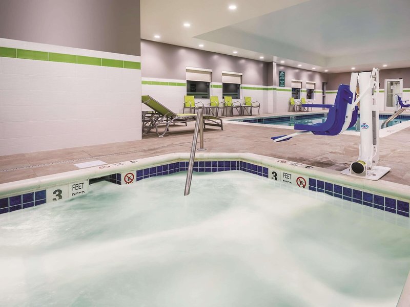La Quinta Inn & Suites By Wyndham Clifton Park