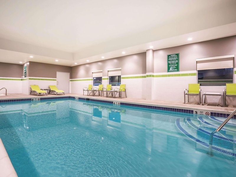 La Quinta Inn & Suites By Wyndham Clifton Park