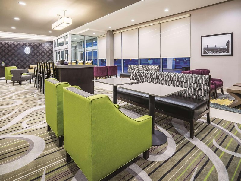 La Quinta Inn & Suites By Wyndham Clifton Park
