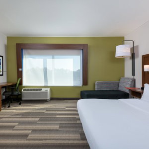 Hotel Holiday Inn Express & Suites Queensbury Lake George Area cazare Queensbury