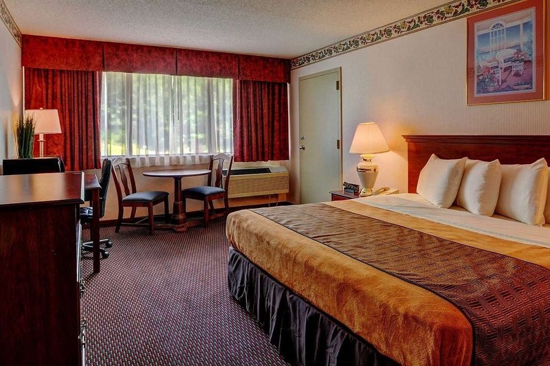 Wingate By Wyndham Lake George