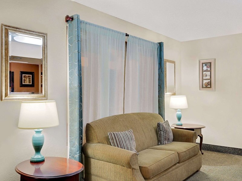 Super 8 By Wyndham Newburgh/West Point Near Stewart Airport