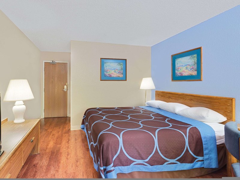 Super 8 By Wyndham Newburgh/West Point Near Stewart Airport