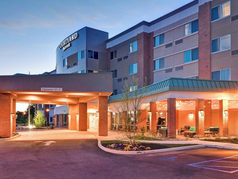 Hotel Courtyard Long Island Islip/Courthouse Complex