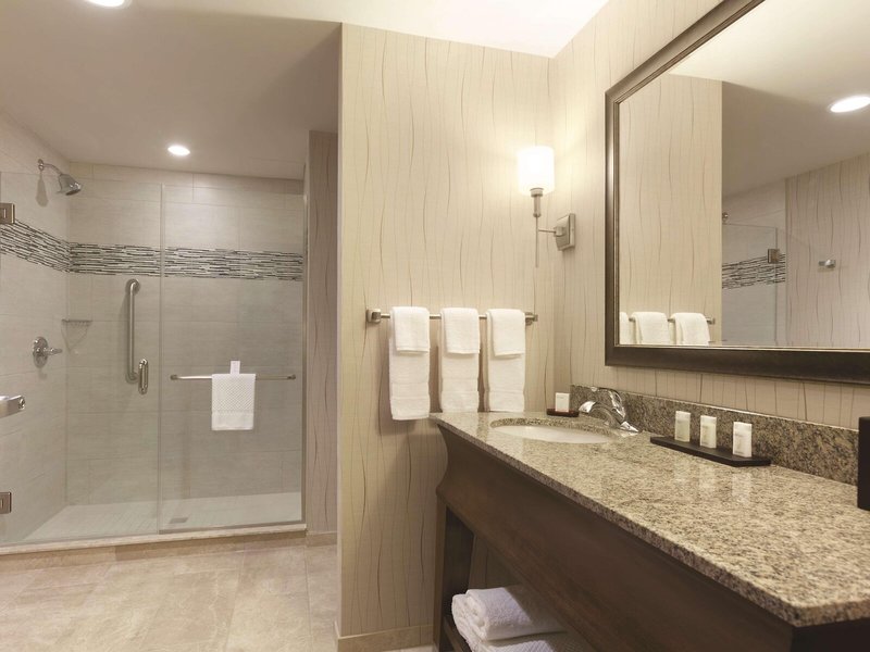 Embassy Suites By Hilton Saratoga Springs