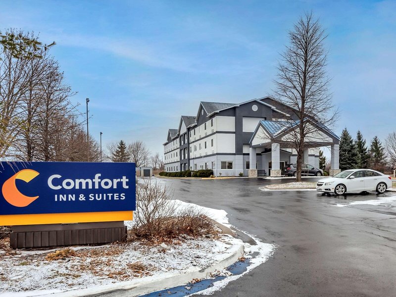 Hotel Comfort Inn & Suites Liverpool-Clay