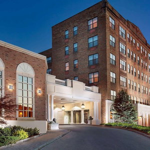 Hotel Collegian Hotel & Suites, Trademark Collection By Wyndham cazare Syracuse