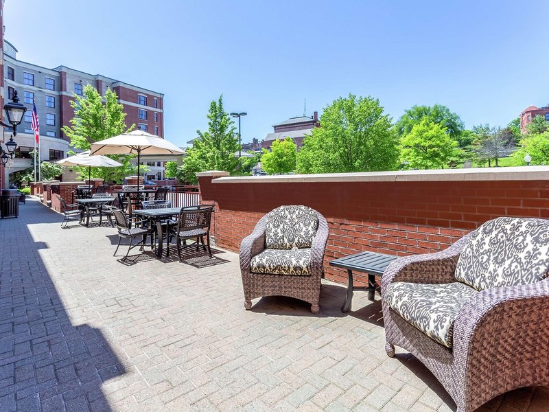 Hampton Inn & Suites Saratoga Springs Downtown