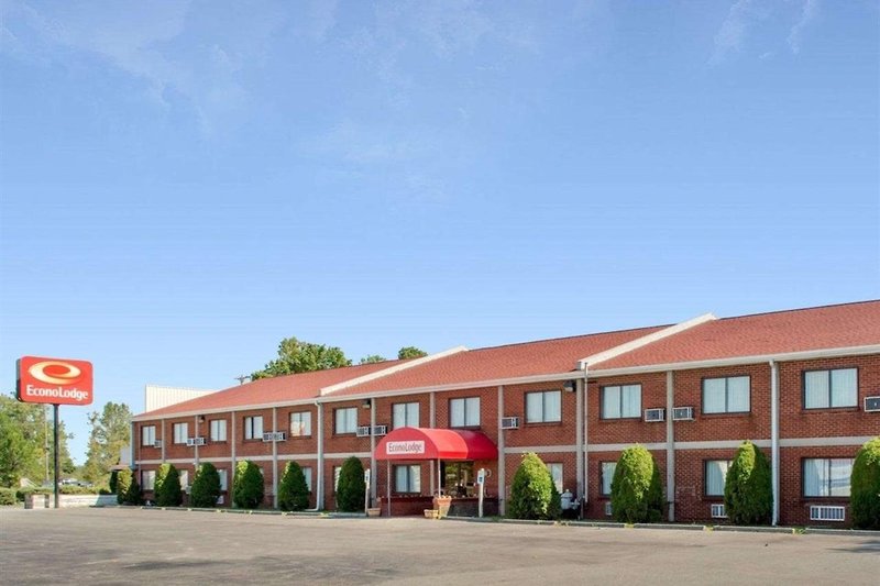 Econo Lodge Darien Lakes