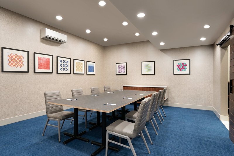 Holiday Inn Express Jamaica Jfk Airtrain Nyc