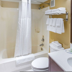 Hotel Quality Inn & Suites cazare Plattsburgh