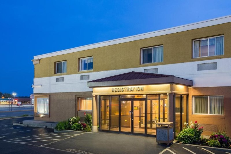 Hotel Fairbridge Inn Express Buffalo Airport / Williamsville