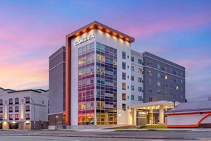 Hotel Cambria Hotel Niagara Falls cazare Niagara Falls