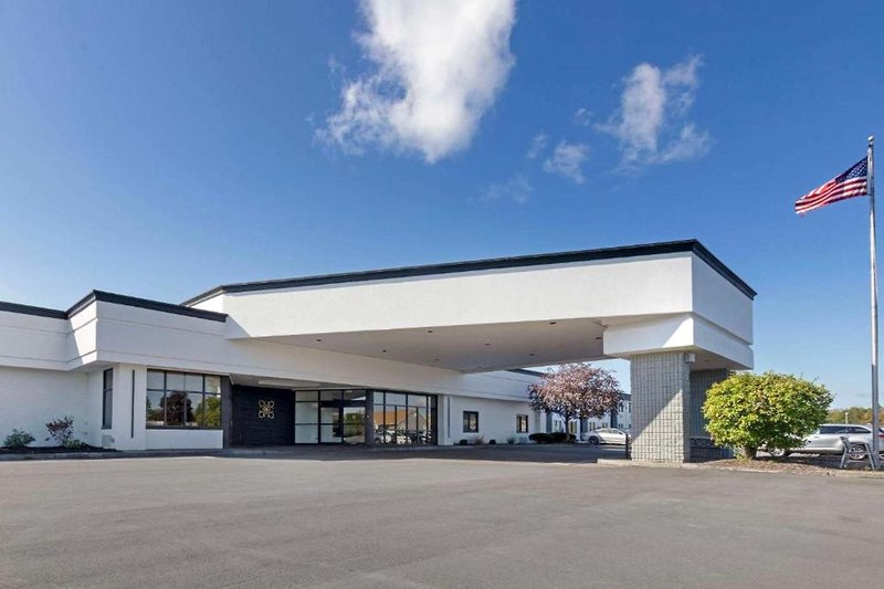Hotel Quality Inn Near Finger Lakes And Seneca Falls