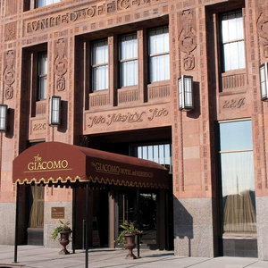 Hotel The Giacomo Hotel cazare Niagara Falls