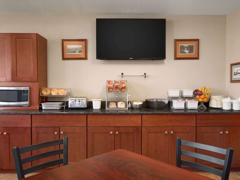 Super 8 By Wyndham Ithaca
