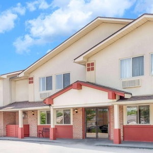 Hotel Super 8 By Wyndham Kingston cazare Kingston