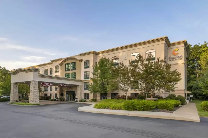 Hotel Comfort Inn & Suites