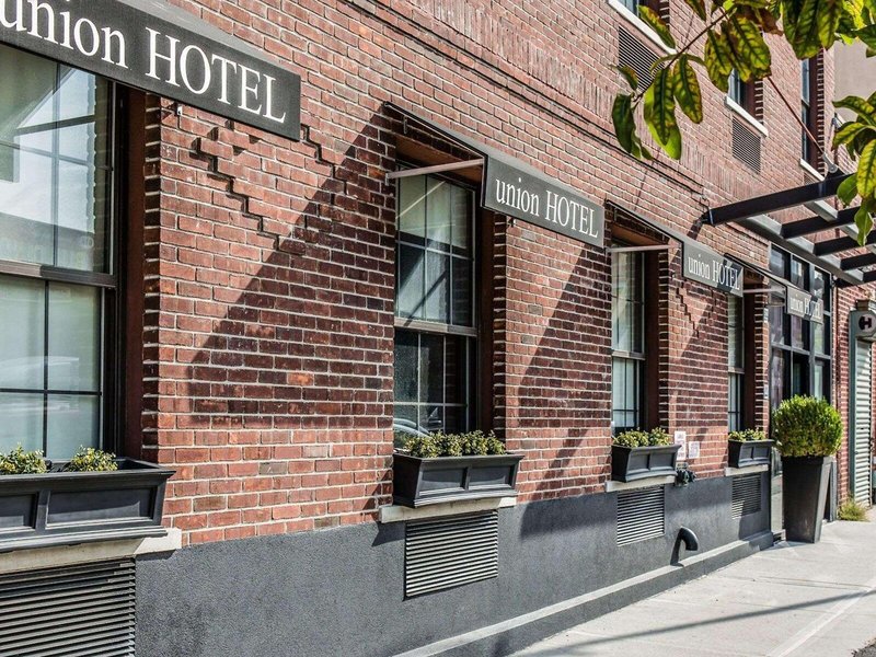 Essence Hotel