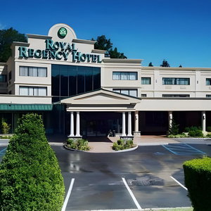 Hotel The Royal Regency Hotel cazare Yonkers