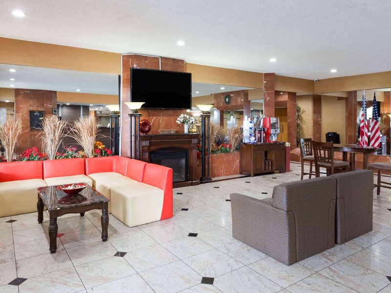 Ramada By Wyndham Newburgh/West Point