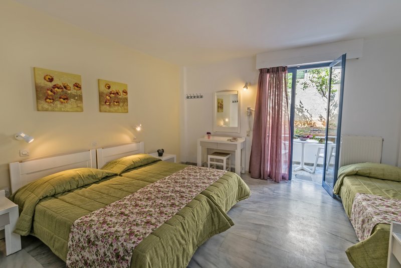 Ariadne Hotel