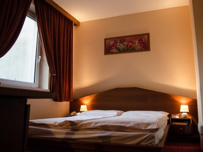 Hotel Hotel West