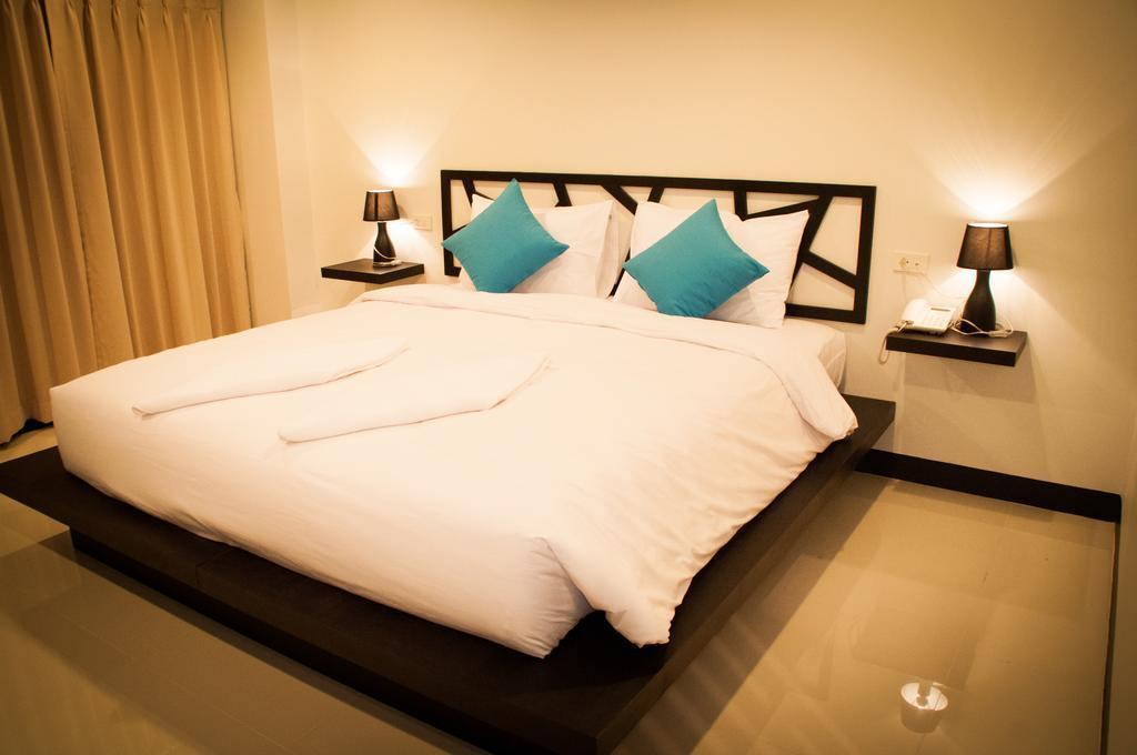 Sleep Whale Hotel
