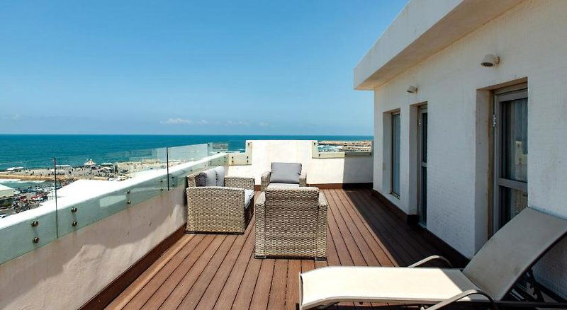 Hotel Play Seaport Tlv