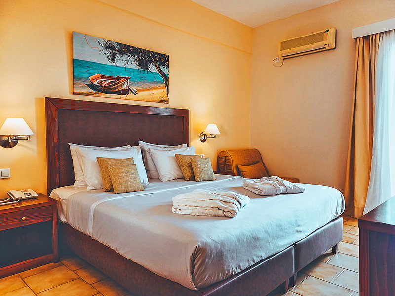 Apollo Resort Art