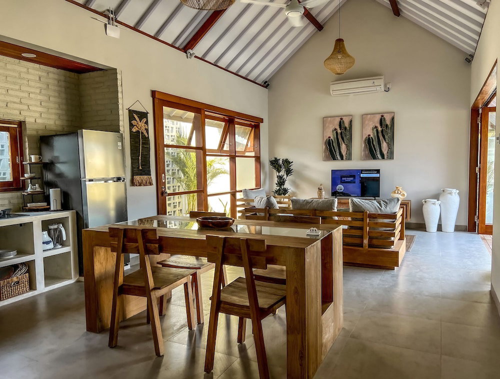 Moana Villa & Suites Bingin